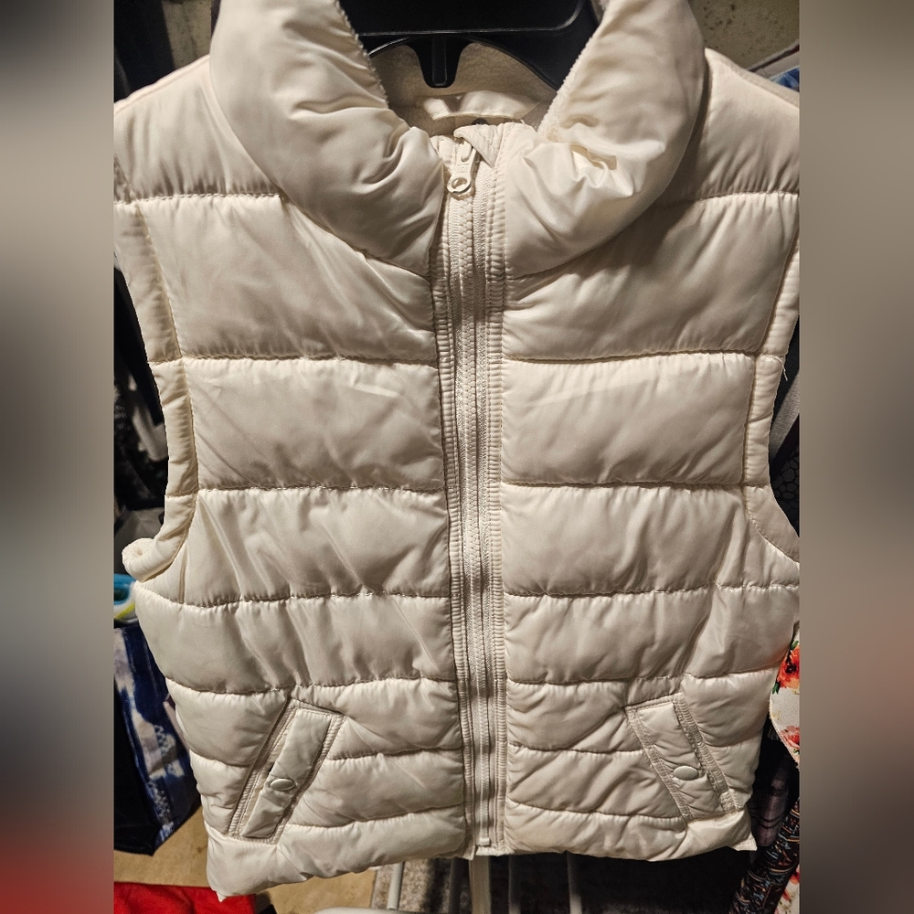 Aerie puffer vest